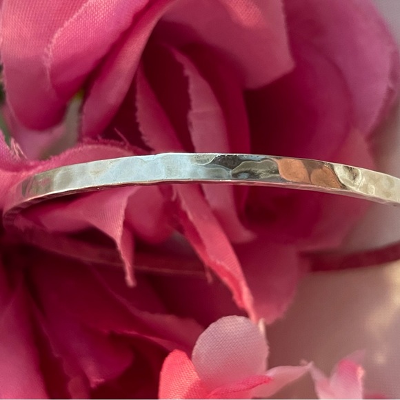 Silpada Sterling Silver ‘Social Circle’ 2 1/4” SMALL Hammered Bangle B3296 - Picture 9 of 16